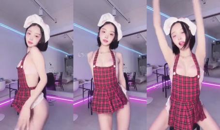 jjeong 부산딸램 메이드복구슬댄스 Jjeongi maid dance in pearl thong