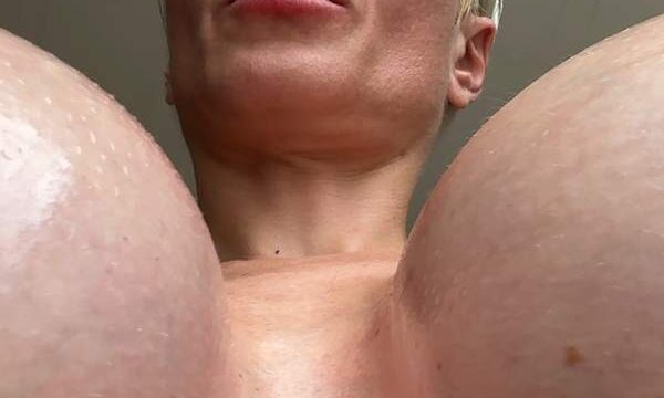 You want a handful, don’t you? Bet you’d beg just to feel the weight. 😈🖐️ Keep dreaming… or go watch me play with them on SMF. – @elisapoops’s Sex Reel On koreanbj.club – TikTok Porn & Shorts