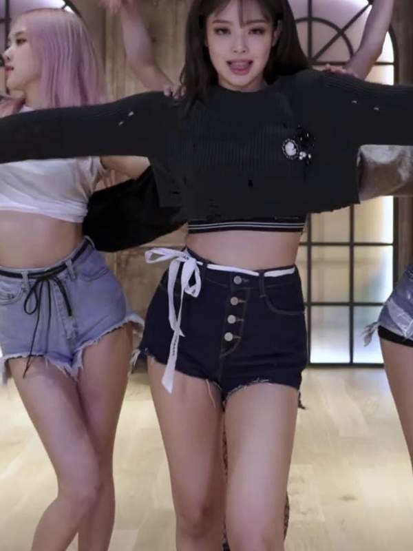 Me and my Korean hotties shakin’ our booties in the studio, sweating like K-Pop whores during rehearsal. Best view ever, huh? 😉 – @dancingqueen’s Sex Reel On koreanbj.club – TikTok Porn & Shorts