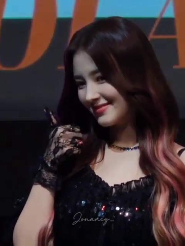 Getting naughty in this tight black dress, microphone in hand. Any KpopFap fans here thirsty for more? 💦 – @bestia’s Sex Reel On koreanbj.club – TikTok Porn & Shorts