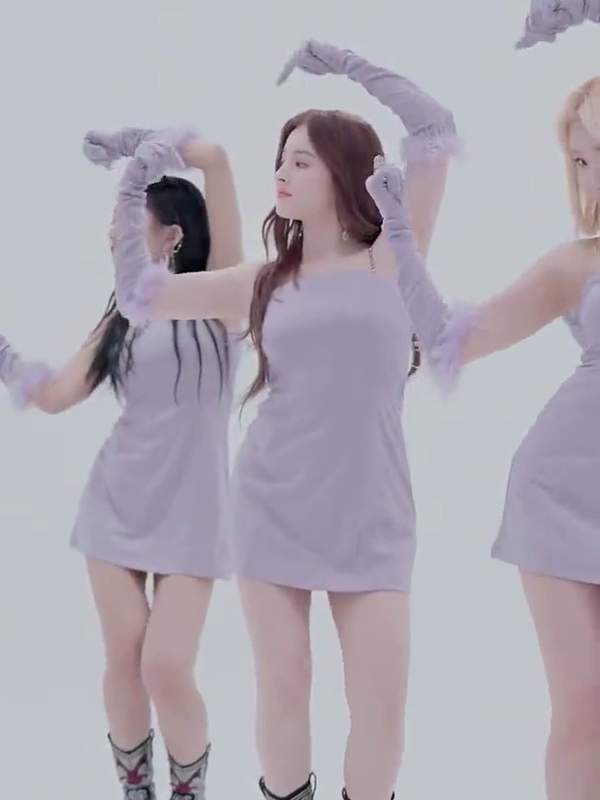 Three sexy Kpop darlings in clingy purple gowns, ready to tease and please. Keep swiping for a sultry KpopFap journey. – @Lady.Jane’s Sex Reel On koreanbj.club – TikTok Porn & Shorts
